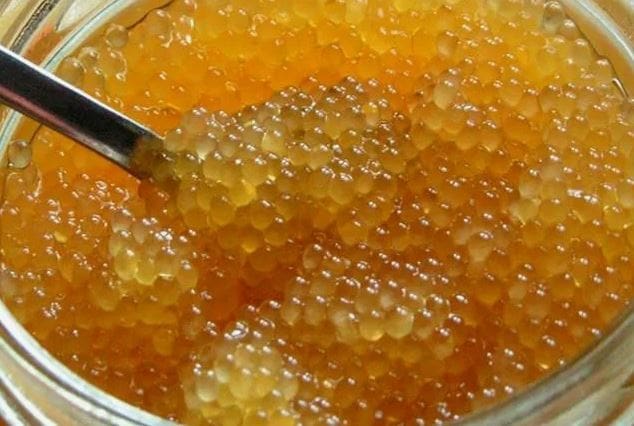 تصویر 3 از خاویار طلایی ایران با دانه های درخشان و تازه